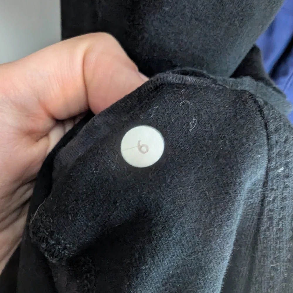 Lululemon Savasana Wrap - Black Women's Jacket - Picture 8 of 8